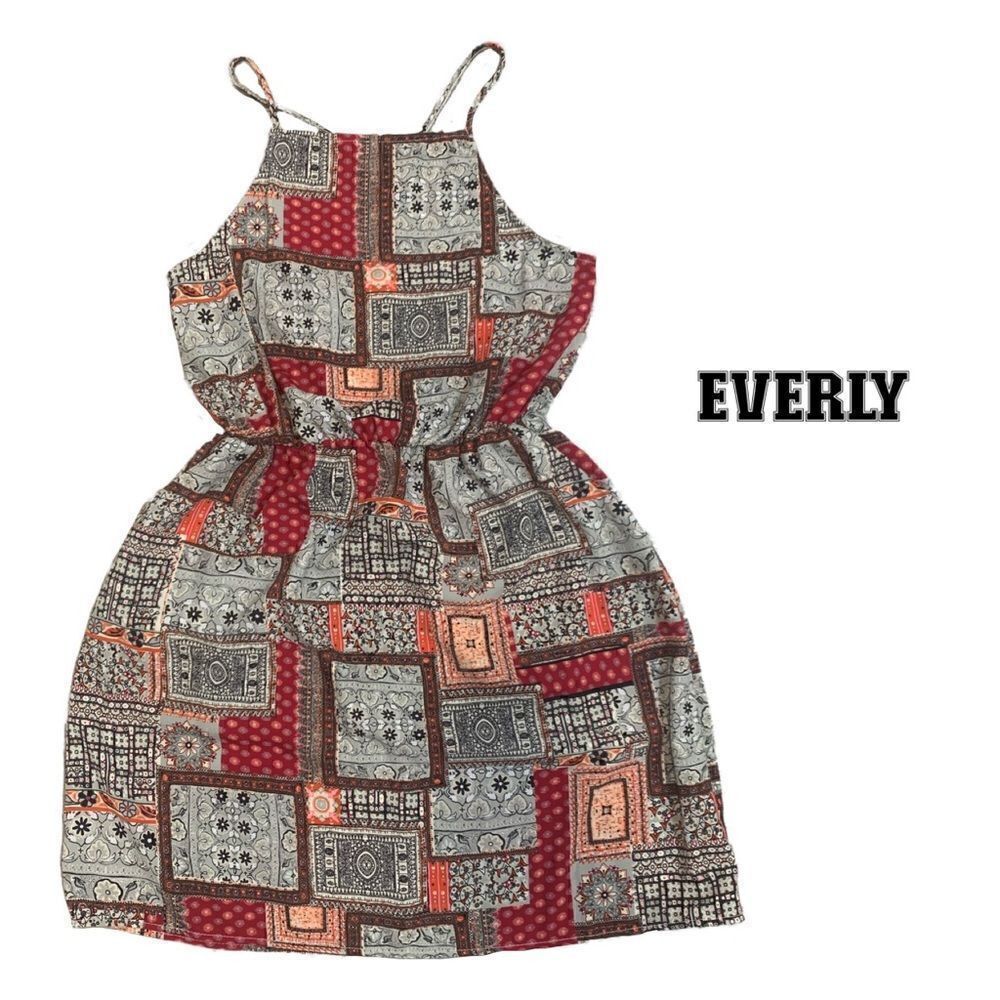 NWT Everly Multi print crisscross back dress with pockets - Picture 2 of 13